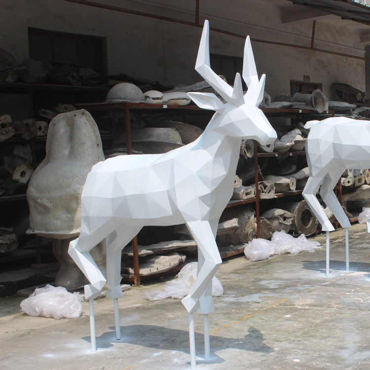 Life Size Animal Sculpture Fiberglass Deer Statue for Decoration